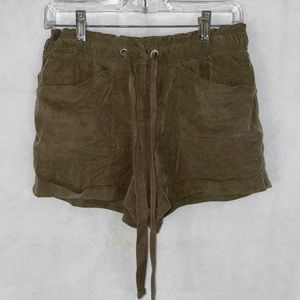 FOREVER 21 Women's Green Tie Shorts Size M